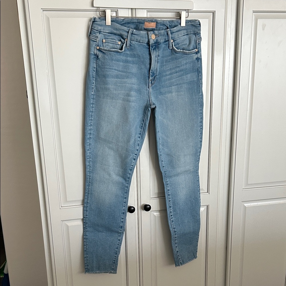 MOTHER The looker ankle fray in limited edition